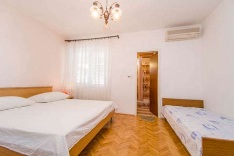 Apartment and Rooms Ive - Unit 377417-13