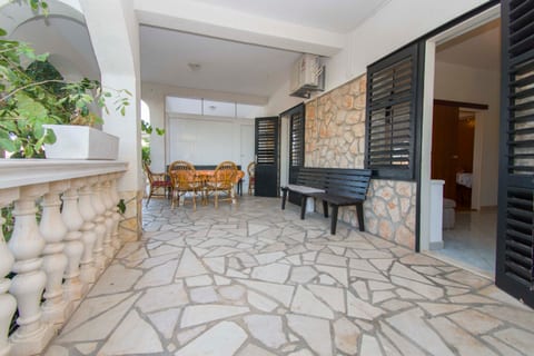 Apartment and Rooms Ive - Unit 377418-13