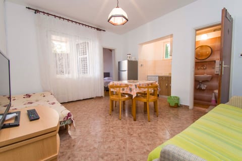 Apartment and Rooms Ive - Unit 377420-13