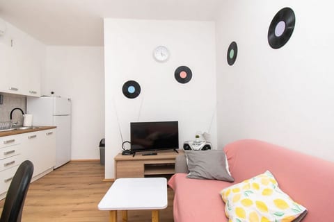 Apartment Center and beach - Unit 211569-16