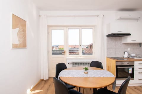 Apartment Center and beach - Unit 211569-16