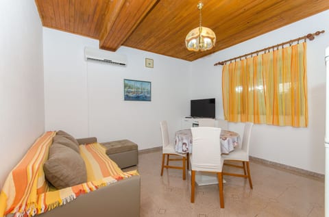 Apartments Marinko - Unit 1654-61