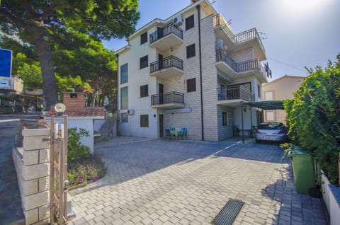 Apartments Marinko - Unit 1655-61