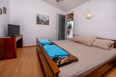 Apartments Jelka - Unit 46494-61