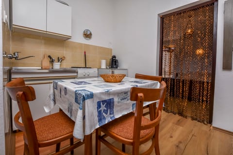 Apartments Jelka - Unit 46494-61
