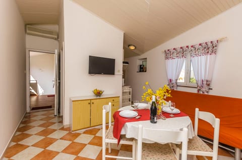 Apartments Manda - Unit 46712-61