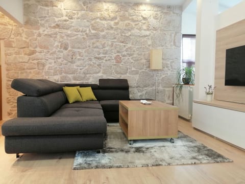 Apartment Julija - Unit 46723-61