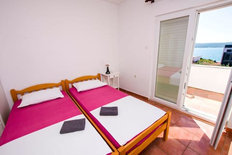 Apartments Josip - Unit 46762-61
