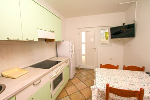 Apartments Josip - Unit 46762-61