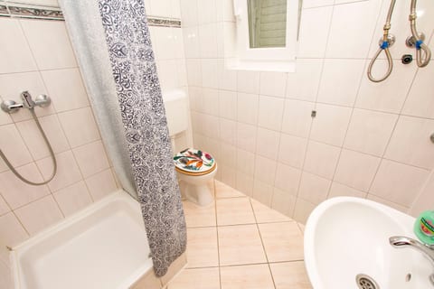Apartments Josip - Unit 46764-61