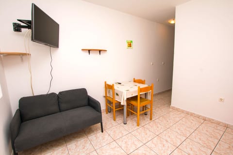 Apartments Josip - Unit 46765-61