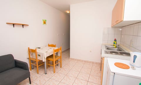 Apartments Josip - Unit 46765-61