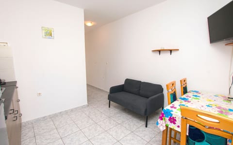 Apartments Josip - Unit 46766-61