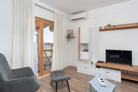 Apartments Sanja - Unit 46793-61