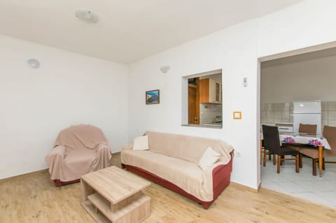 Apartments Kata - Unit 46949-61