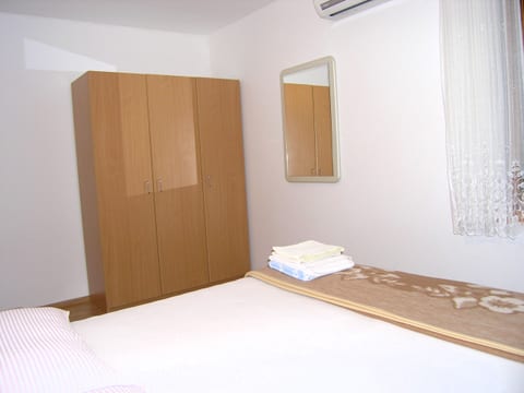 Apartments Dolencic - Unit 47035-61
