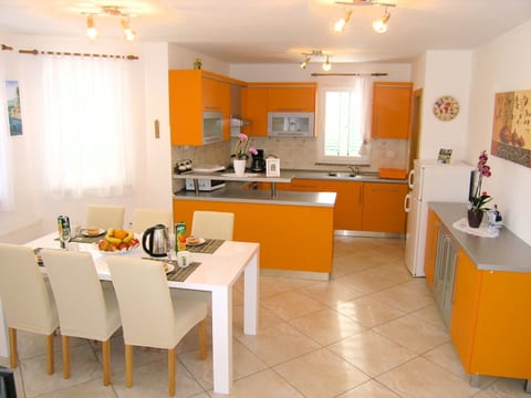 Apartments Jan - Unit 47099-61
