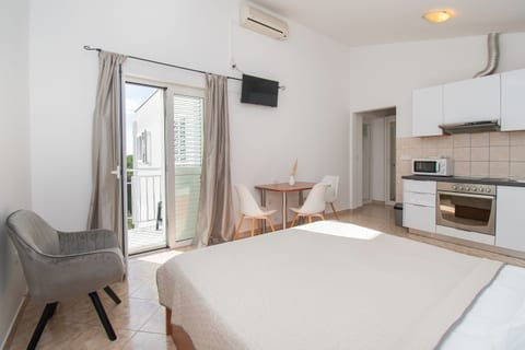 Apartment Danijela - Unit 47330-61
