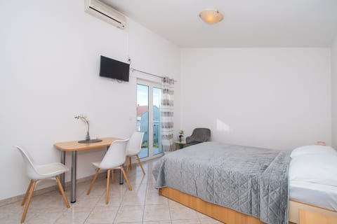 Apartment Danijela - Unit 47332-61
