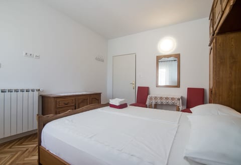 Apartments and Rooms Nada - Unit 47953-61