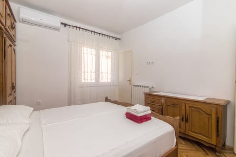 Apartments and Rooms Nada - Unit 47953-61