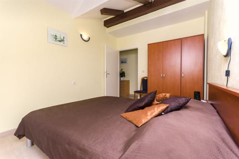 Apartments Toni - Unit 48055-61