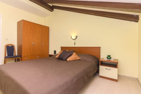 Apartments Toni - Unit 48055-61