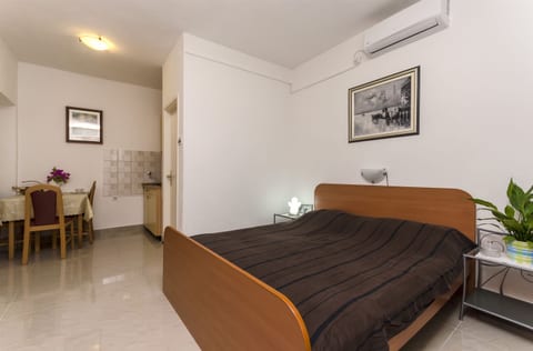 Apartments Toni - Unit 48058-61