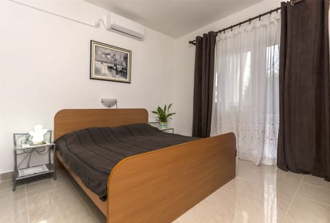 Apartments Toni - Unit 48058-61