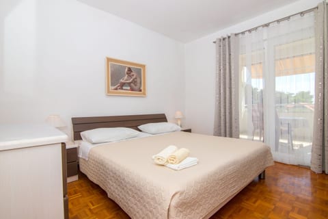 Apartments Grgo - Unit 48059-61