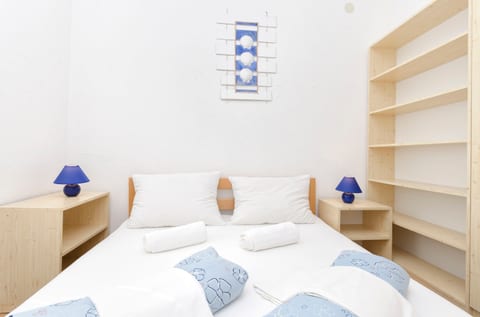 Apartments and Rooms Mladen - Unit 48176-61