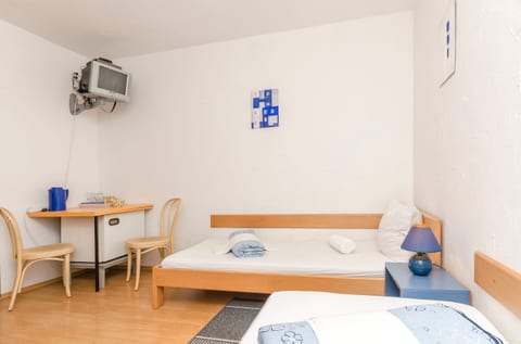 Apartments and Rooms Mladen - Unit 48178-61