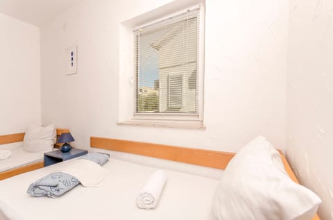 Apartments and Rooms Mladen - Unit 48178-61