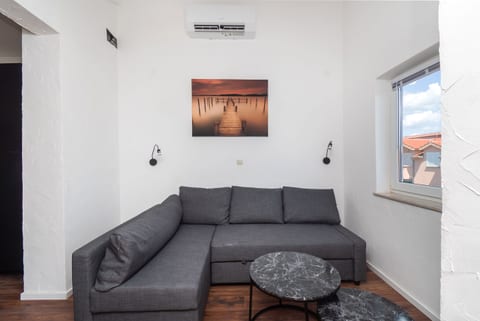 Apartments and Rooms Mladen - Unit 375946-13