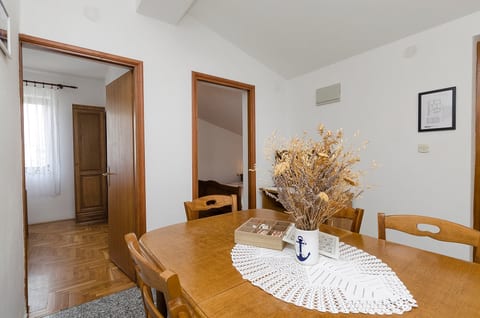 Apartments Miljenka - Unit 48433-61