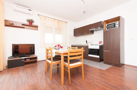 Apartments Tatjana - Unit 48587-61