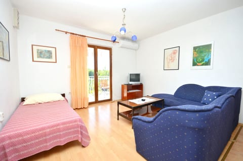 Apartments Goroslava - Unit 48661-61