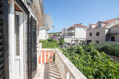 Apartment Jerka - Unit 49010-61