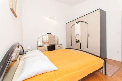 Apartments Marko - Unit 49049-61