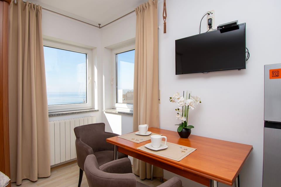 Apartment and Rooms Ana - Unit 49093-61