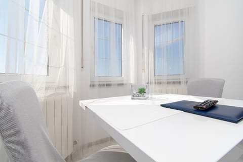 Apartment and Rooms Ana - Unit 49096-61