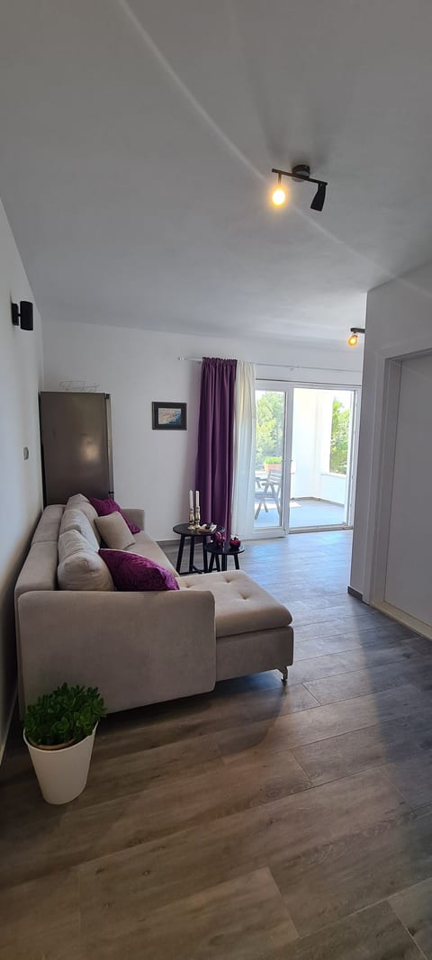 Apartments Helena - Unit 210884-16