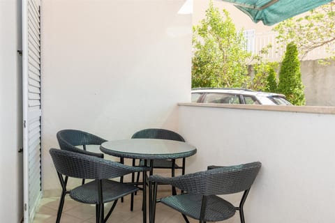 Apartment Nena - Unit 49251-61