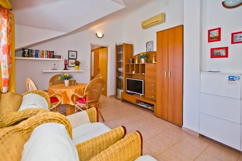 Apartments Jacky - Unit 49396-61