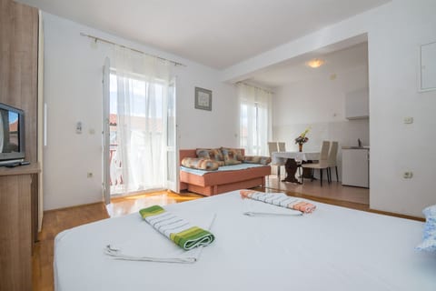 Apartments Željko - Unit 49433-61