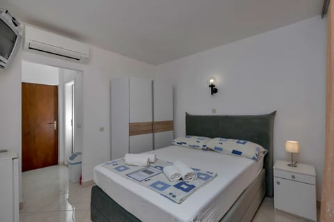 Apartment and Rooms Nikola - Unit 176677-5