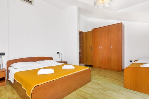 Apartment and Rooms Nikola - Unit 176686-5