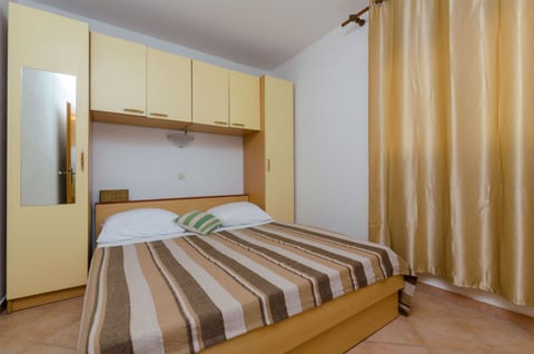 Apartments Jurica - Unit 50319-61