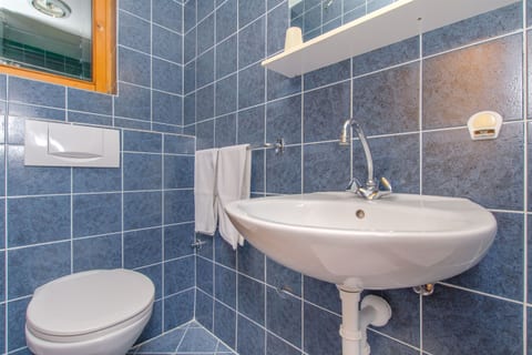 Apartments Spomenka - Unit 50564-61