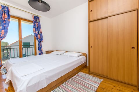 Apartments Spomenka - Unit 50565-61